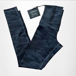 DYI Signature Tight Asphalt Camo Leggings Size X-Small New With Tags